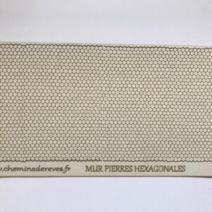 Mur en pierres hexagonales